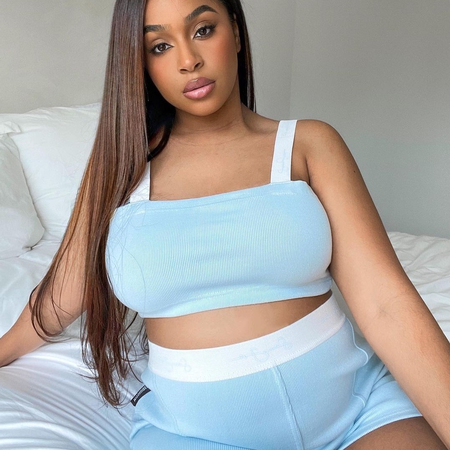 YanissaXoXo, 29 (YouTube Star)