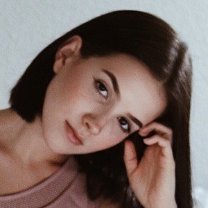 Yasmeen Lee, 27 (Blogger)