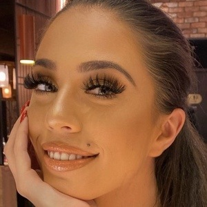 Yasmin hadfield image 2