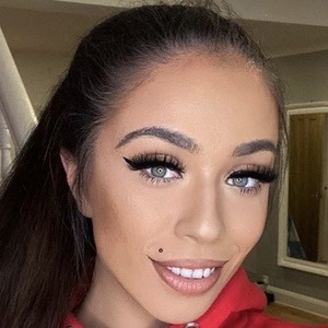 Yasmin hadfield image 3