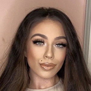 Yasmin hadfield, 33 (TikTok明星)