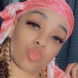 yeaimtiff, 40 (TikTok明星)