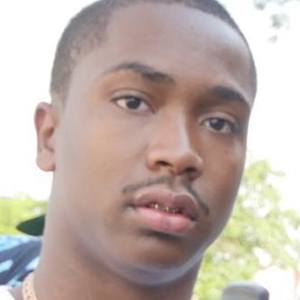 YGG Tay, 35 (Rapero)