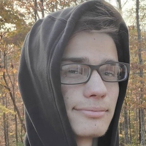 Yonah Edens, 23 (TikTok明星)