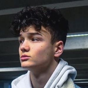 Youri Kneefel, 23 (TikTok Star)