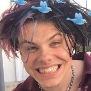 Yungblud, 28 (Rock Singer)
