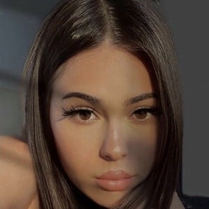 Yungpeppermint, 31 (Instagram Star)