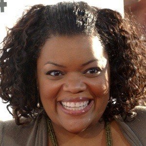 Yvette Nicole Brown, 54 (电视女演员)