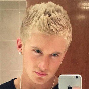 Zac Aynsley, 31 (YouTube Star)