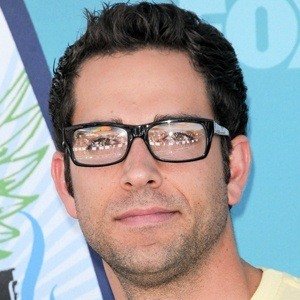 Zachary Levi image 4