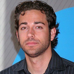 Zachary Levi image 7
