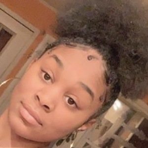 Zafina Stewart, 20 (YouTube明星)