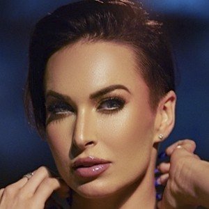 Zahra Elise (Instagram Star) - Age, Birthday, Bio, Facts, Family, Net