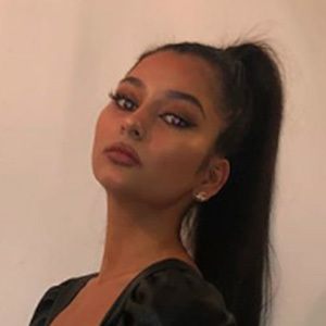 Zaina Sarah, 24 (YouTube Star)