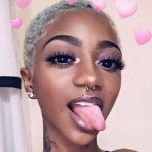 Zaria Linton, 29 (Model)