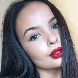 Zeliha Osman, 30 (YouTube Star)