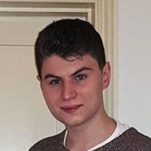 Zeltik, 28 (YouTube Star)