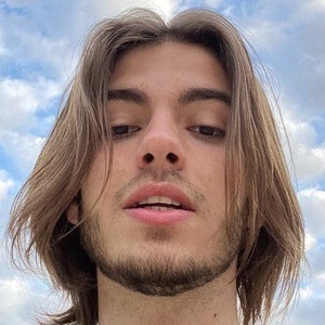 Zeussurtiktok, 23 (TikTok-ster)