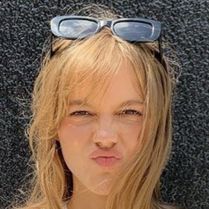 zhannared, 27 (Modell)