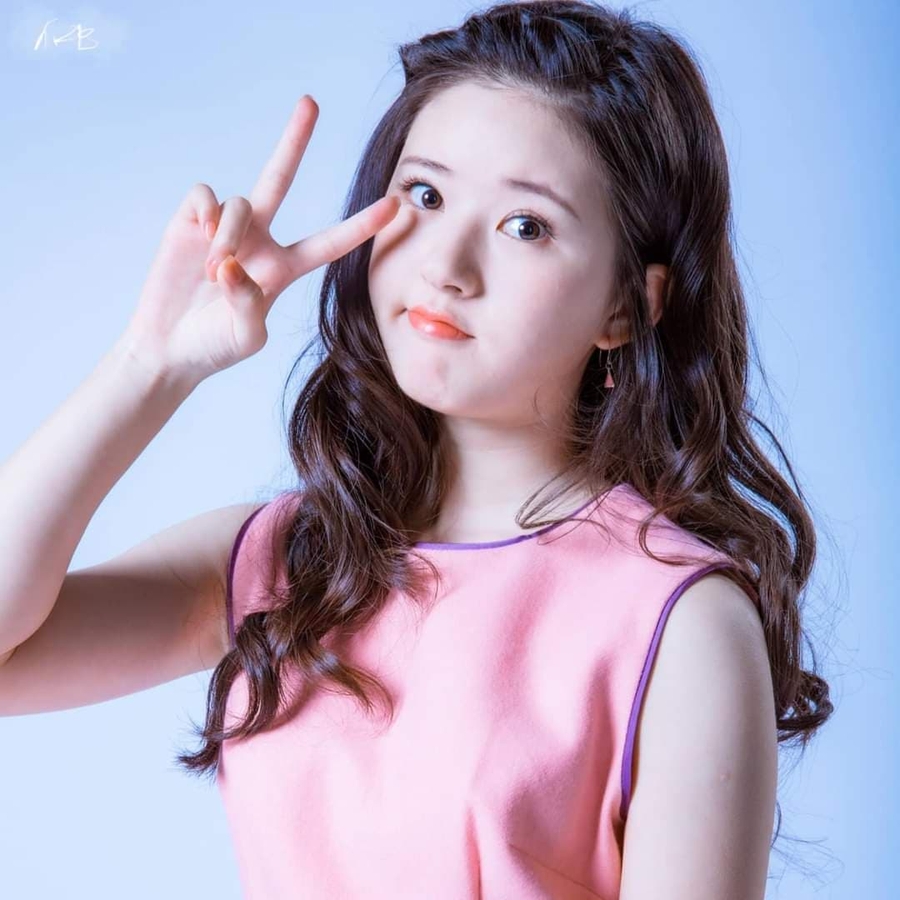 Zhao Lusi, 26 (TV Actress)