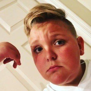 Zircon, 17 (YouTube-ster)
