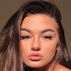 Zoe Christina Marshall, 24 (Instagram Star)