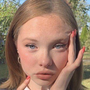 Zoe Colletti image 1