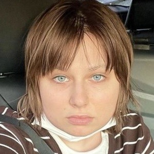 Zoe Donahoe image 4