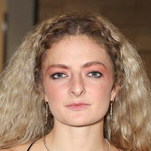 Zoe Fleck image 5