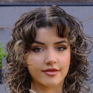 Zoe Gara, 22 (Instagram Star)