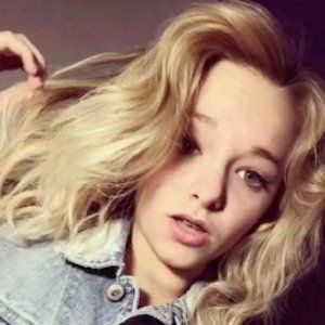 Zoe LaVerne, 24 (Звезда Тиктока)