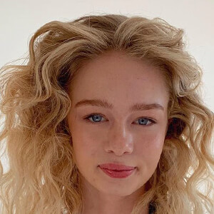 Zoe Saip image 5