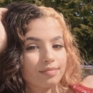 Zoe Seliktar image 5
