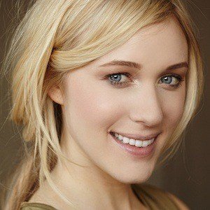 Zoey Poulsen, 33 (YouTuber)