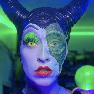 zombae.undead, 31 (Visagistin)