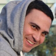 2J, 39 (YouTube Star)