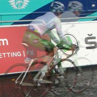 Aaron Gate, 34 (騎單車的人)