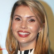 Abby Earl, 34 (电视女演员)