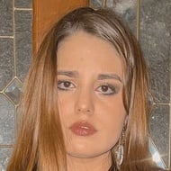 Abigail Pergi, 22 (Actriz de Televisión)