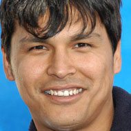 Adam Beach, 51 (Diễn viên điện ảnh)