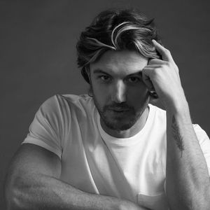 Adam Demos, 37 (Ator de TV)