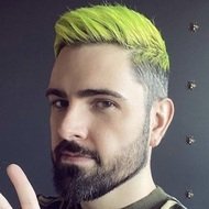 Adam Ellis, 39 (插画家)