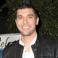 Adam Lasher, 38 (Ca sĩ nhạc Rock)