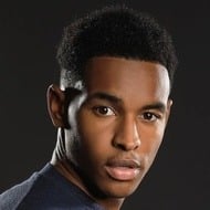 Adam Nourou, 22 (Diễn viên truyền hình)