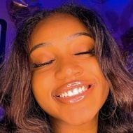 Addiilovelii, 22 (Estrella de TikTok)