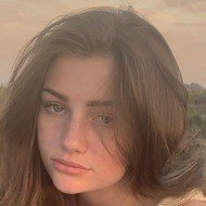 Adele Cash, 22 (TikTok Star)