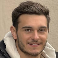 adher_94, 30 (TikToker)