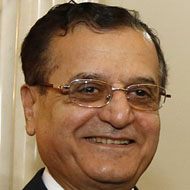 Adnan Mansour, 79 (政治家)