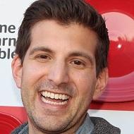 Adrian Bustamante, 44 (Attore TV)