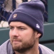 Adrian Houser, 32 (棒球选手)